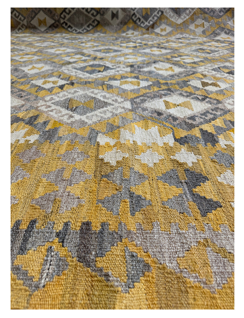 Chalk Kilim Rug | 391cm x 315cm | Kilims | Emma Mellor Handmade Rugs