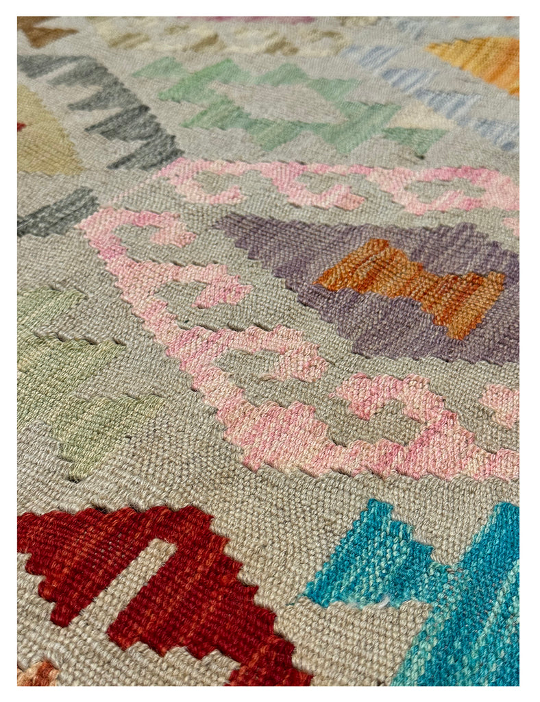 Kilim Rug | 235cm x 186cm | Chalk Kilim Rug | Emma Mellor Rugs London