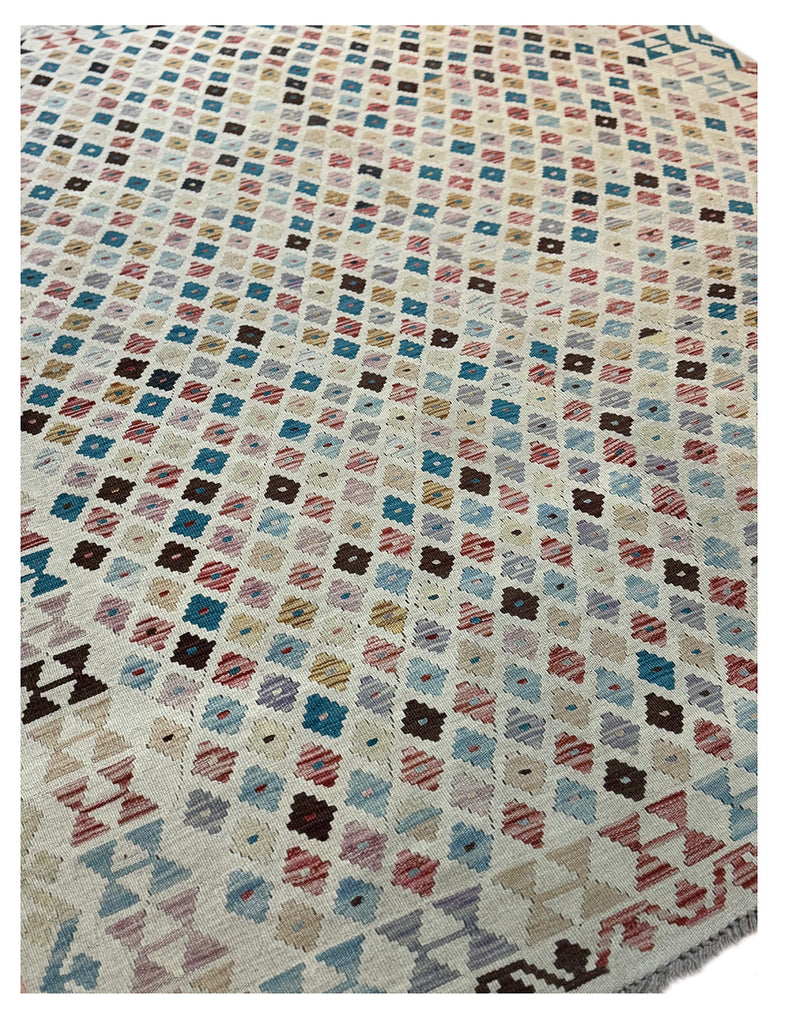 Kilim Rug | 249cm x 204cm | Chalk Kilim Rug | Emma Mellor Rugs London