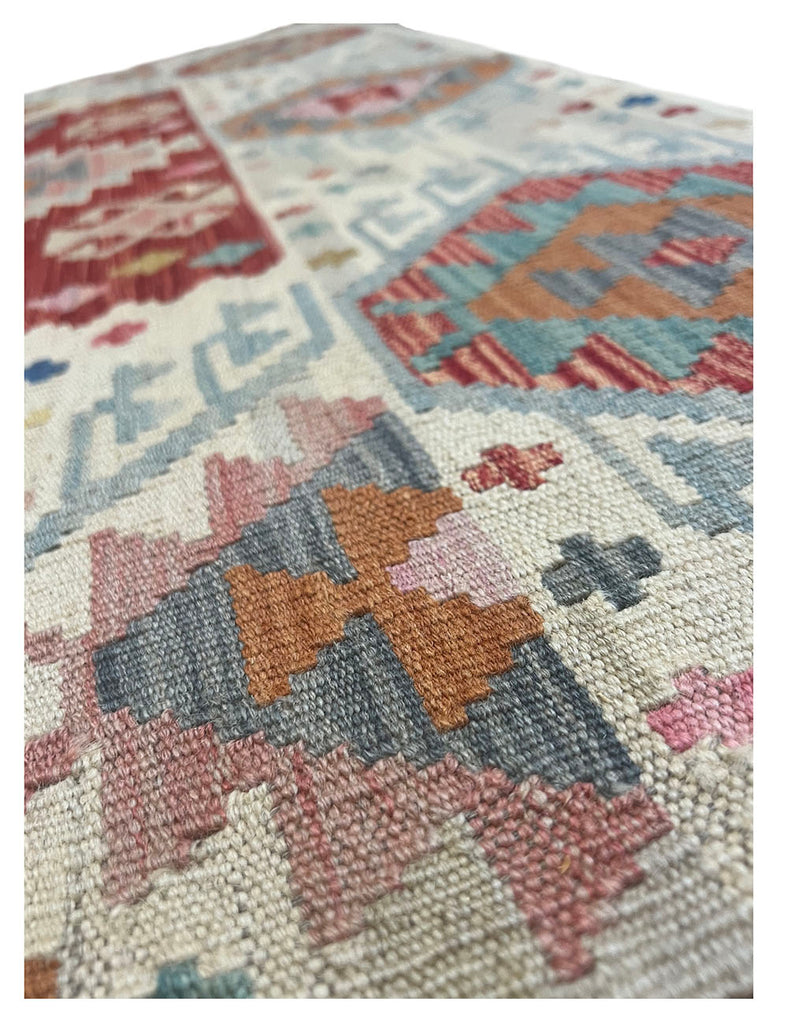 Kilim Rug | 190cm x 149cm | Chalk Kilim Rug | Emma Mellor Rugs London