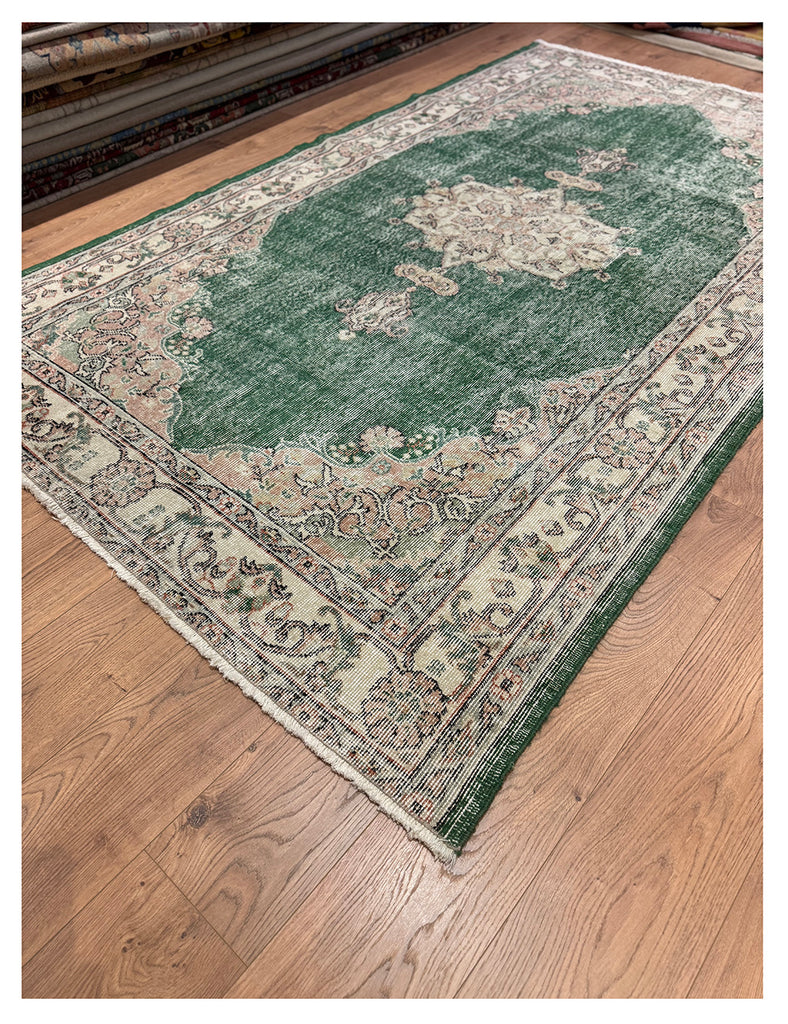 Vintage Keyseri Rug | 264cm x 157cm | Vintage Rugs | Emma Mellor Rugs