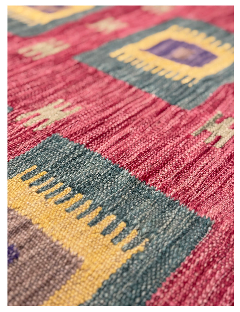 Scandinavian Kilim | 176cm x 127cm | Swedish Kilim Rugs | Emma Mellor