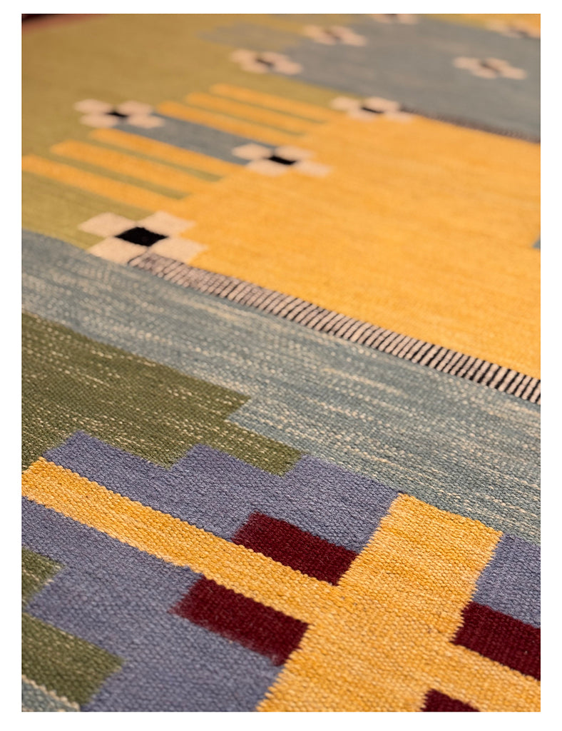 Scandinavian Kilim | 400cm x 261cm | Swedish Kilim Rugs | Emma Mellor