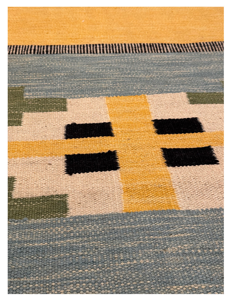 Scandinavian Kilim | 400cm x 261cm | Swedish Kilim Rugs | Emma Mellor