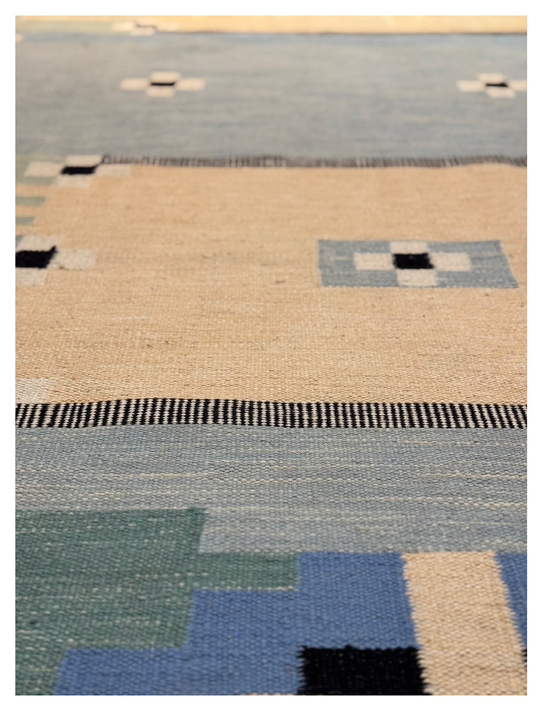 Scandinavian Kilim | 370cm x 246cm | Swedish Kilim Rugs | Emma Mellor