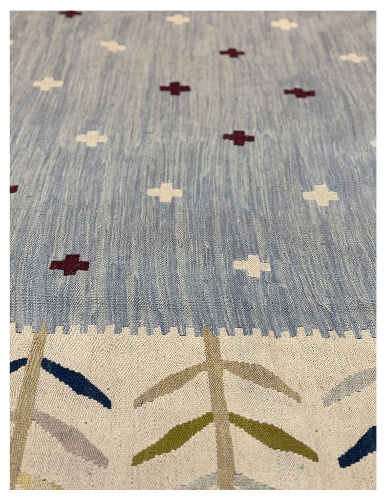 Scandinavian Kilim | 388cm x 307cm | Swedish Kilim Rugs | Emma Mellor