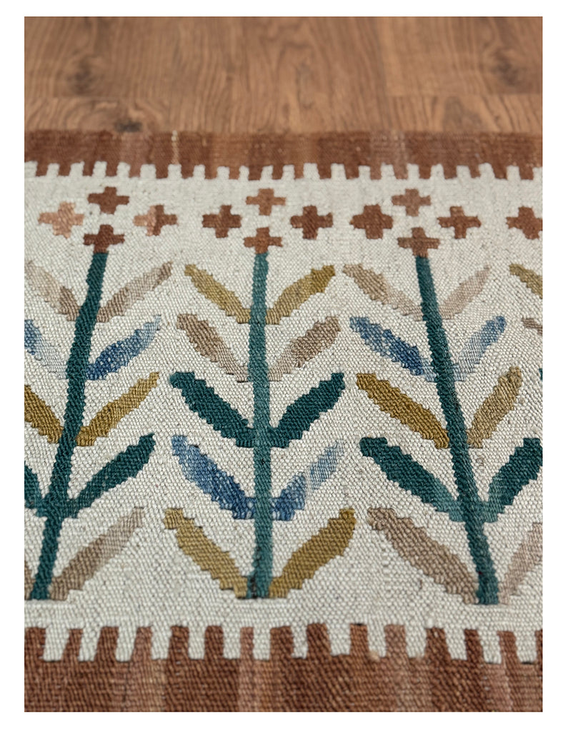 Scandinavian Kilim | 236cm x 176cm | Swedish Kilim Rugs | Emma Mellor