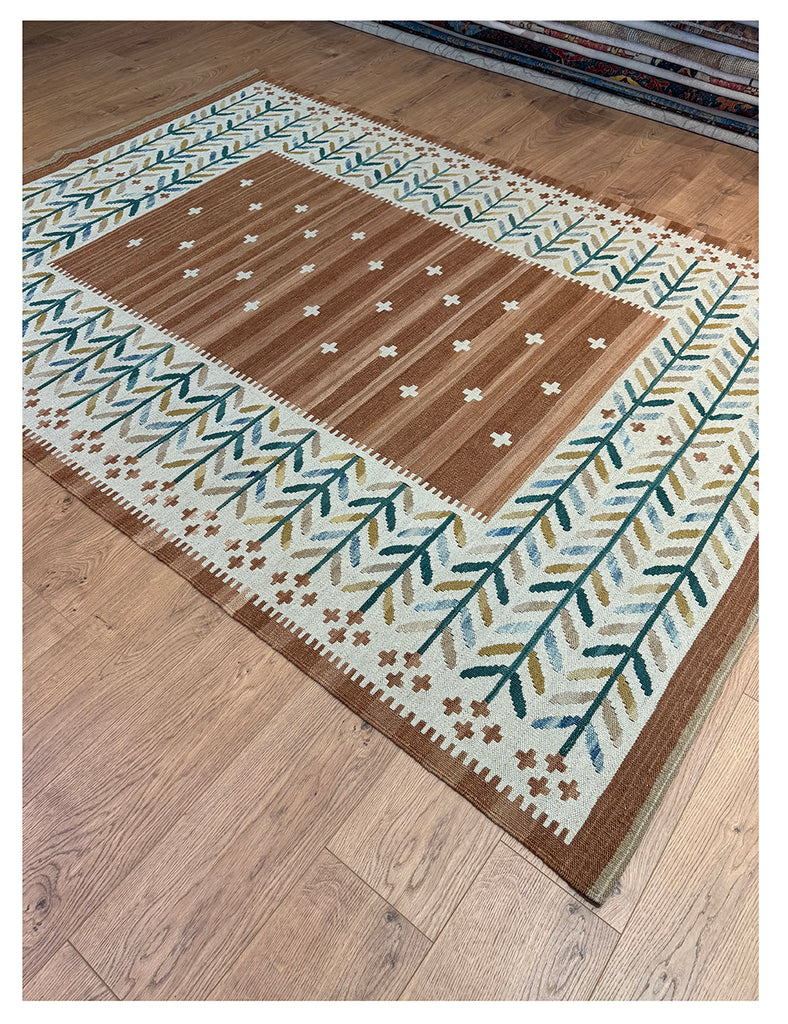 Scandinavian Kilim | 236cm x 176cm | Swedish Kilim Rugs | Emma Mellor